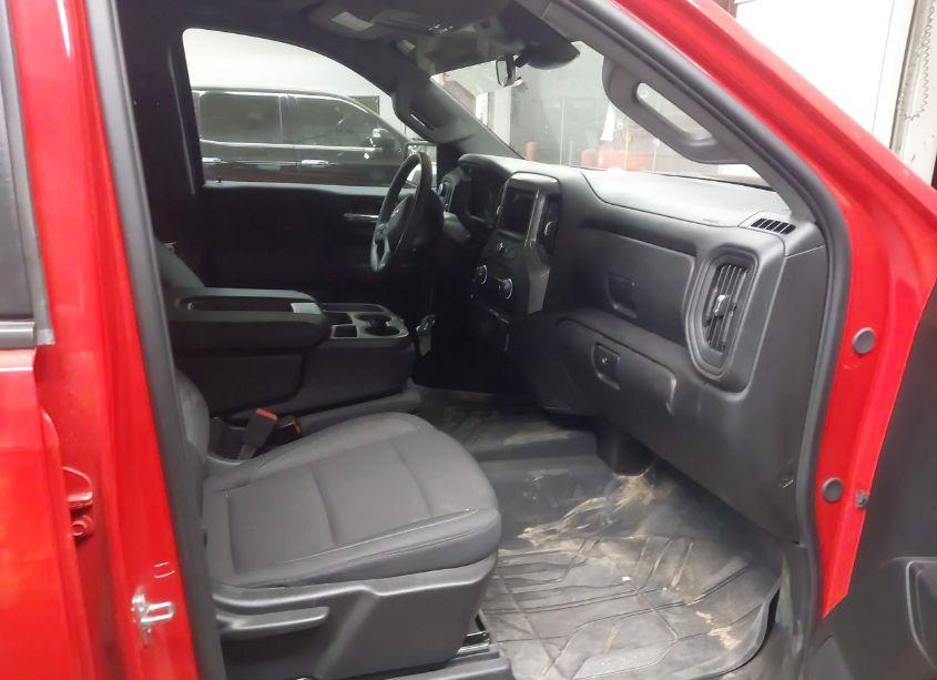 Photo 5 of 2024 Chevrolet Silverado 1500 4WD SHORT BED CUSTOM (VIN 1GCPDBEK3RZ294785)