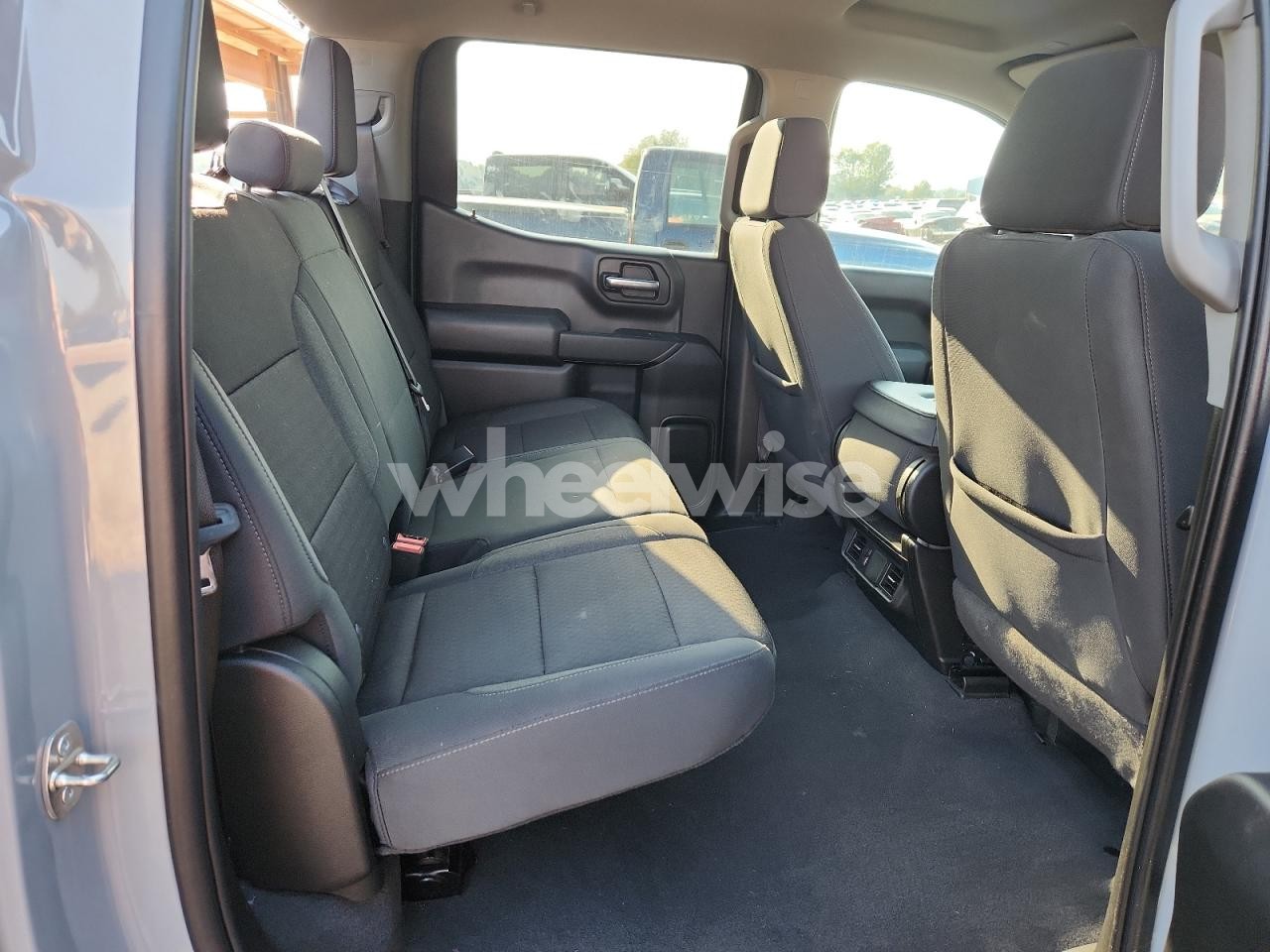 Photo 10 of 2024 CHEVROLET SILVERADO K1500 CUSTOM (VIN 1GCPDBEK6RZ217859)