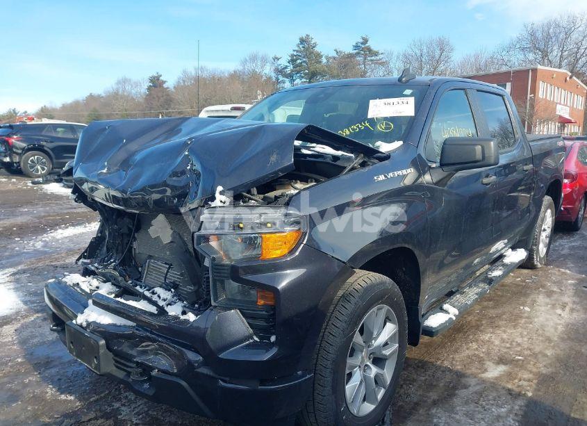 Photo 2 of 2022 Chevrolet Silverado 1500 4WD SHORT BED CUSTOM (VIN 1GCPDBEK7NZ583596)