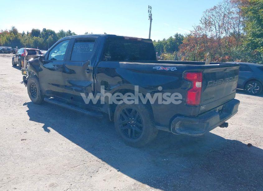 Photo 3 of 2022 Chevrolet Silverado 1500 4WD SHORT BED CUSTOM (VIN 1GCPDBEK8NZ542961)