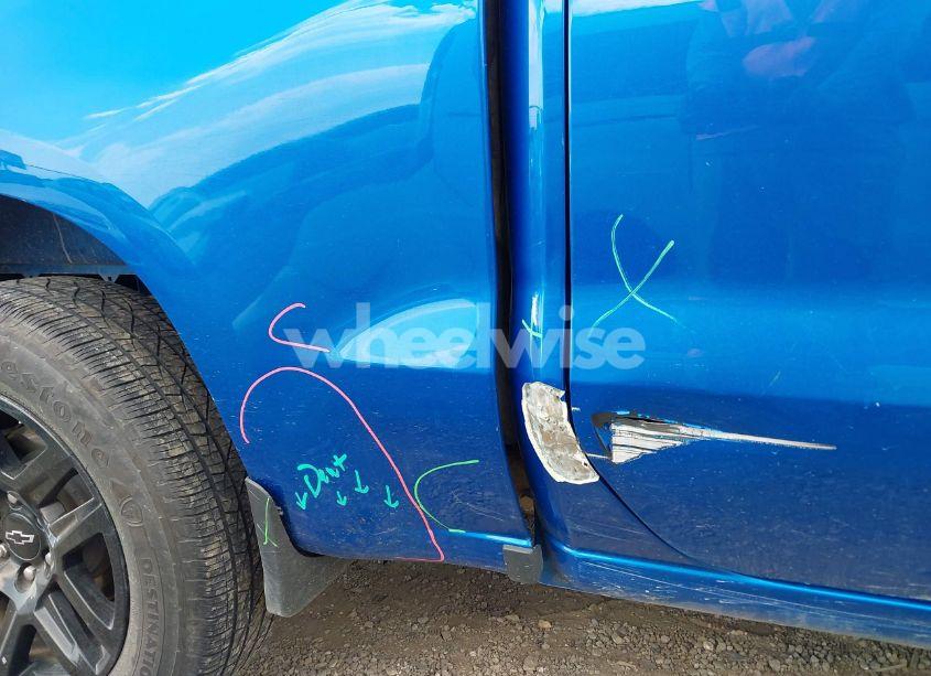 Photo 6 of 2022 Chevrolet Silverado 1500 4WD SHORT BED CUSTOM (VIN 1GCPDBEK9NZ631079)