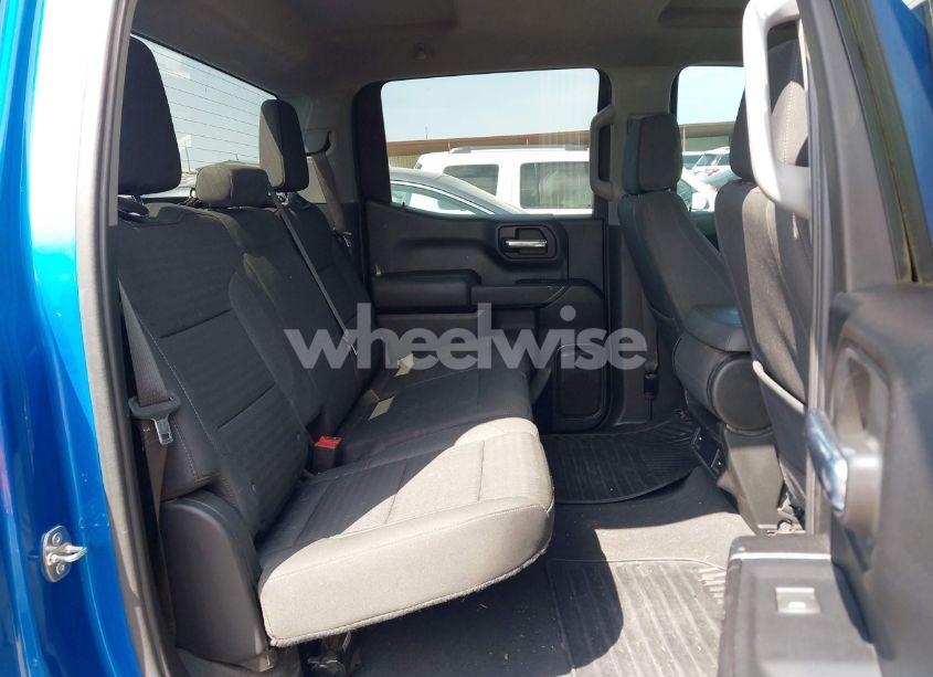 Photo 8 of 2022 Chevrolet Silverado 1500 4WD SHORT BED CUSTOM (VIN 1GCPDBEK9NZ631079)