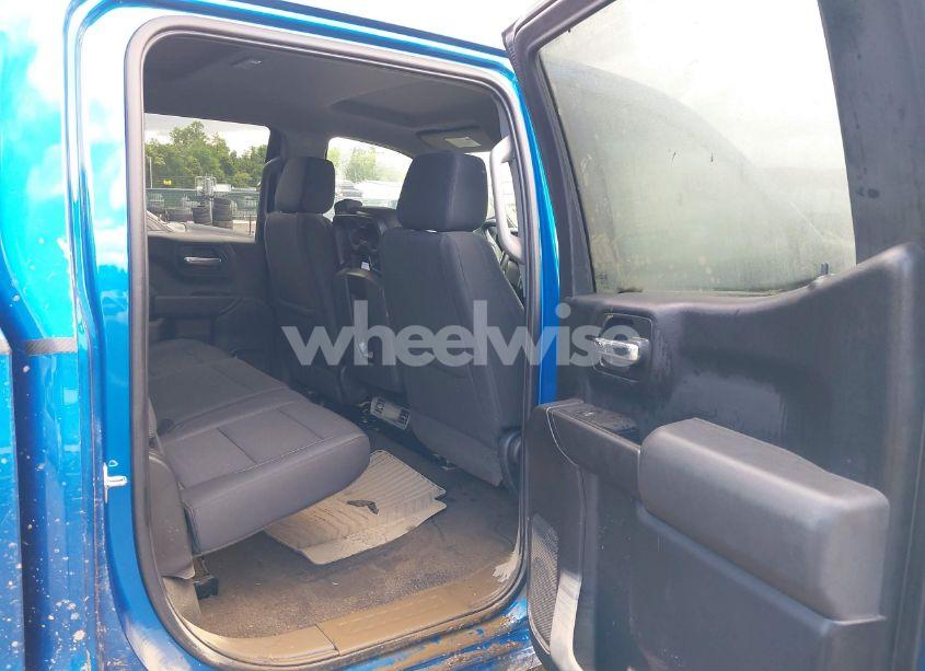 Photo 8 of 2022 Chevrolet Silverado 1500 4WD SHORT BED CUSTOM (VIN 1GCPDBEKXNZ527992)