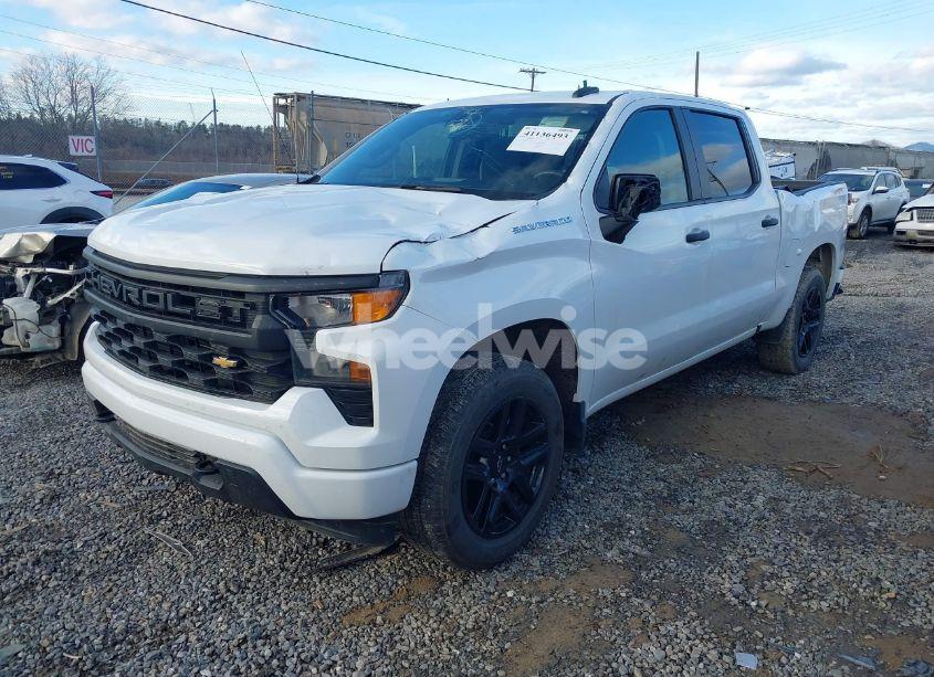 Photo 2 of 2022 Chevrolet Silverado 1500 4WD SHORT BED CUSTOM (VIN 1GCPDBEKXNZ599159)
