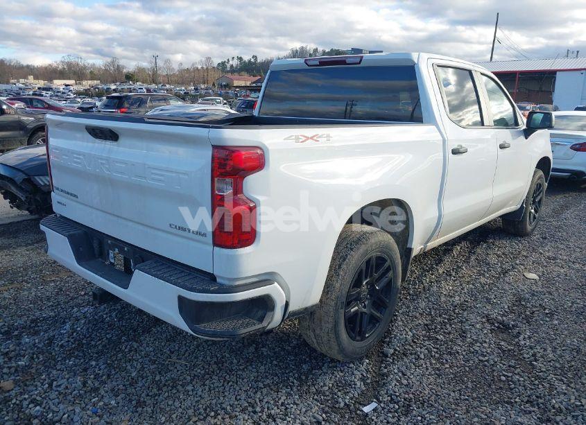 Photo 4 of 2022 Chevrolet Silverado 1500 4WD SHORT BED CUSTOM (VIN 1GCPDBEKXNZ599159)