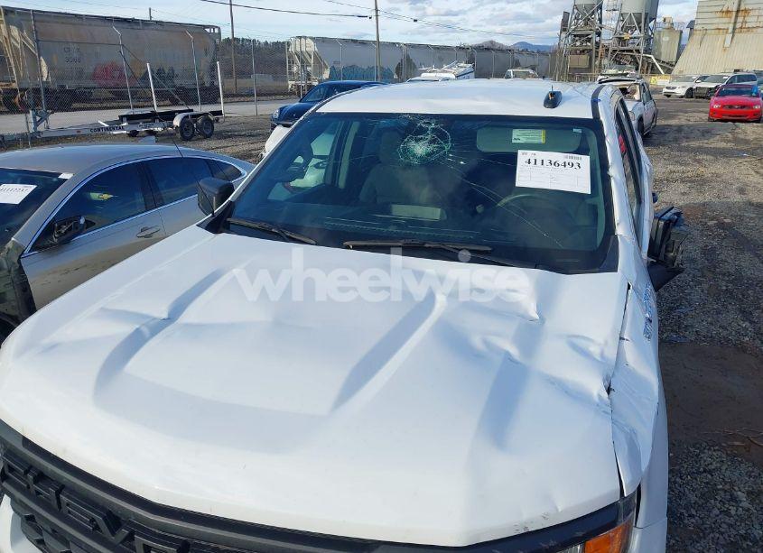 Photo 6 of 2022 Chevrolet Silverado 1500 4WD SHORT BED CUSTOM (VIN 1GCPDBEKXNZ599159)