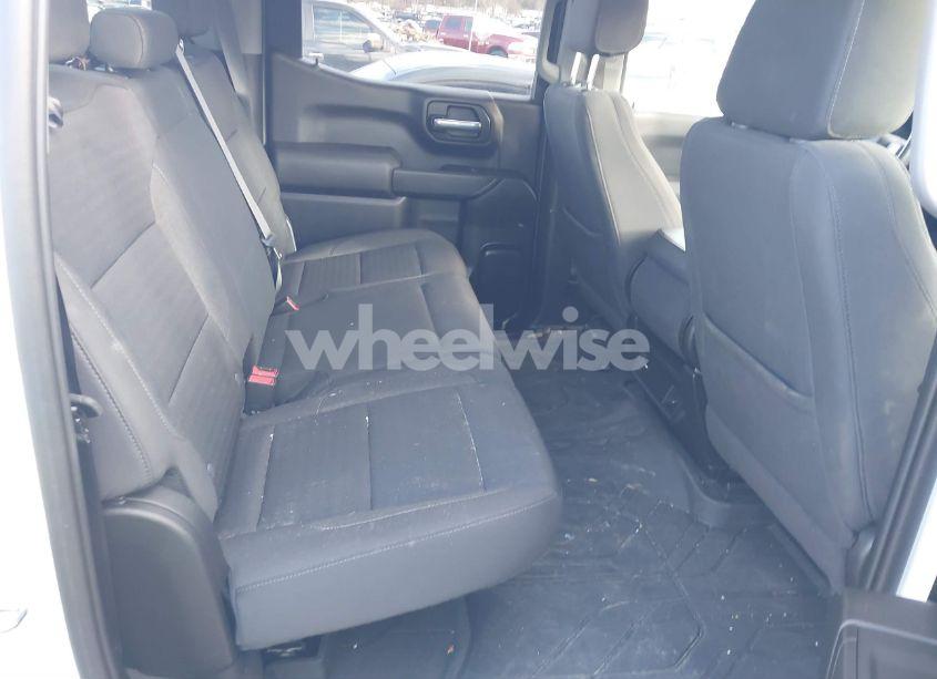 Photo 8 of 2022 Chevrolet Silverado 1500 4WD SHORT BED CUSTOM (VIN 1GCPDBEKXNZ599159)