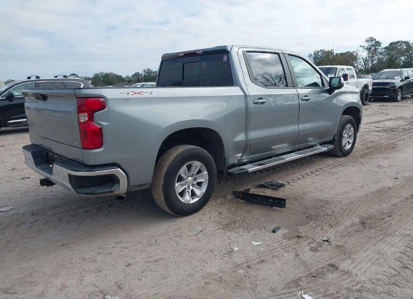 Photo 4 of 2024 Chevrolet Silverado 1500 4WD SHORT BED LT (VIN 1GCPDDEK2RZ315668)