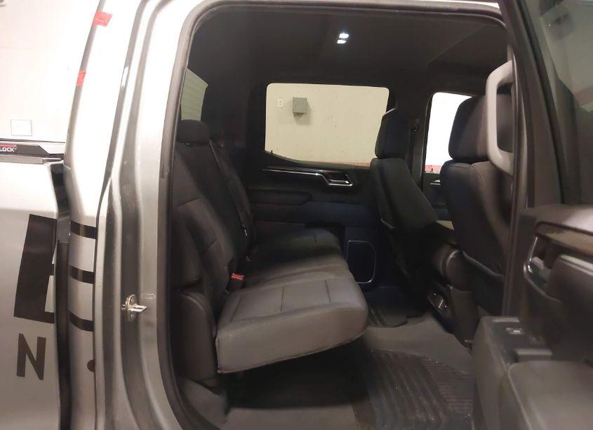 Photo 8 of 2023 Chevrolet Silverado 1500 4WD STANDARD BED LT (VIN 1GCPDDEK8PZ187031)