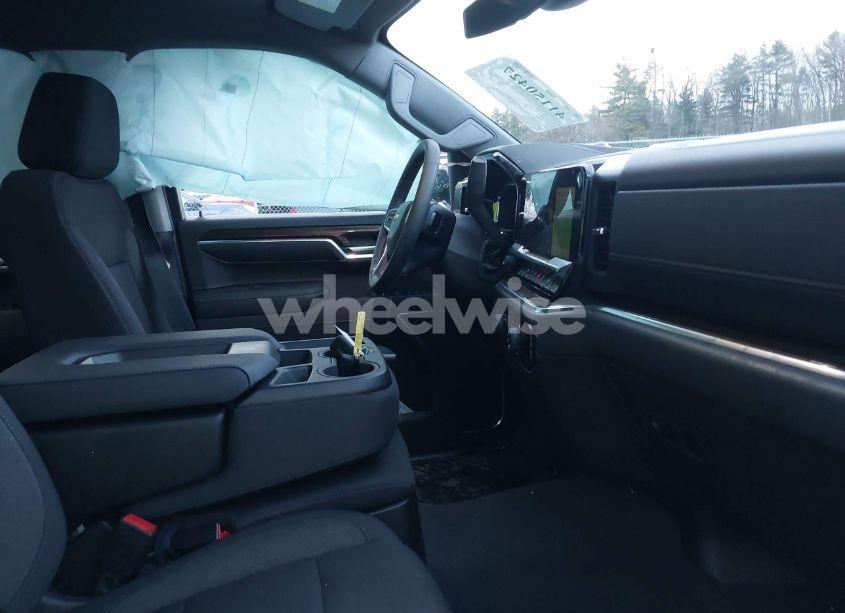 Photo 5 of 2024 Chevrolet Silverado 1500 4WD SHORT BED LT WITH 2FL (VIN 1GCPDKEK0RZ356790)