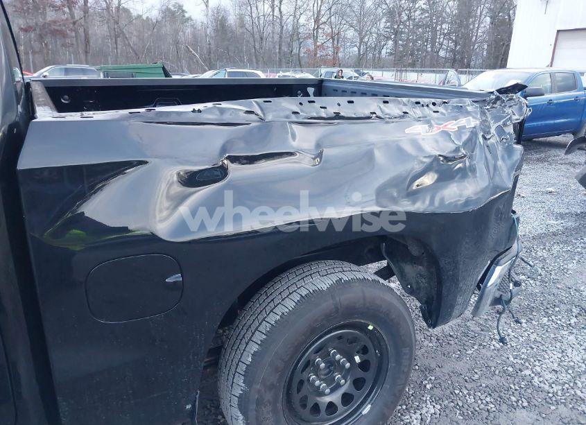 Photo 6 of 2024 Chevrolet Silverado 1500 4WD SHORT BED LT WITH 2FL (VIN 1GCPDKEK0RZ356790)