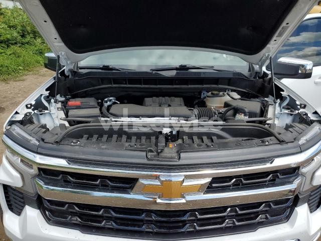 Photo 3 of 2024 CHEVROLET SILVERADO K1500 LT-L N/A (VIN 1GCPDKEK2RZ160334)