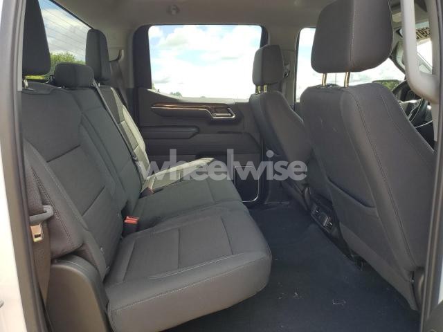 Photo 9 of 2024 CHEVROLET SILVERADO K1500 LT-L N/A (VIN 1GCPDKEK2RZ160334)