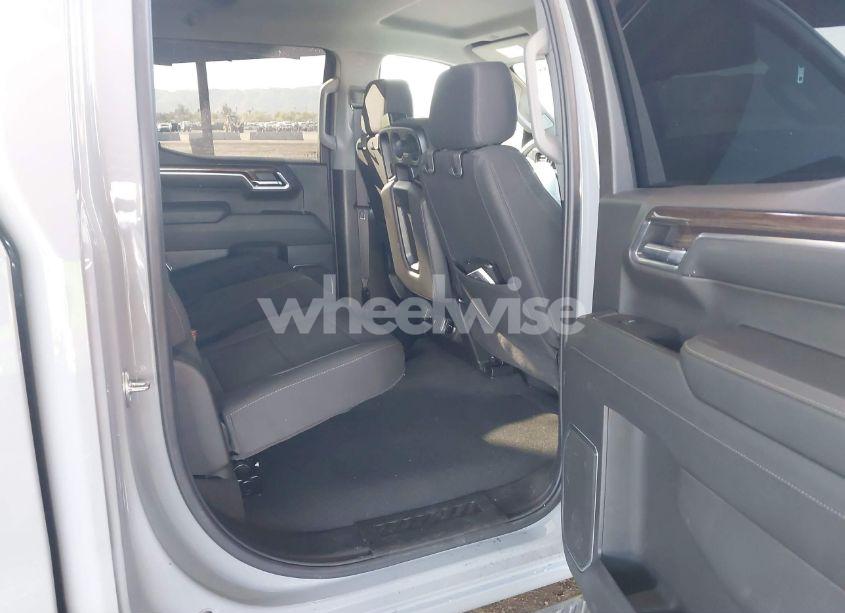 Photo 8 of 2024 Chevrolet Silverado 1500 4WD SHORT BED LT WITH 2FL (VIN 1GCPDKEK2RZ359108)