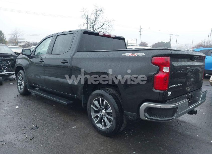 Photo 3 of 2024 Chevrolet Silverado 1500 4WD SHORT BED LT WITH 2FL (VIN 1GCPDKEK5RZ180089)