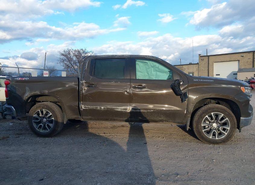 Photo 13 of 2024 Chevrolet Silverado 1500 4WD SHORT BED LT WITH 2FL (VIN 1GCPDKEK6RZ225072)