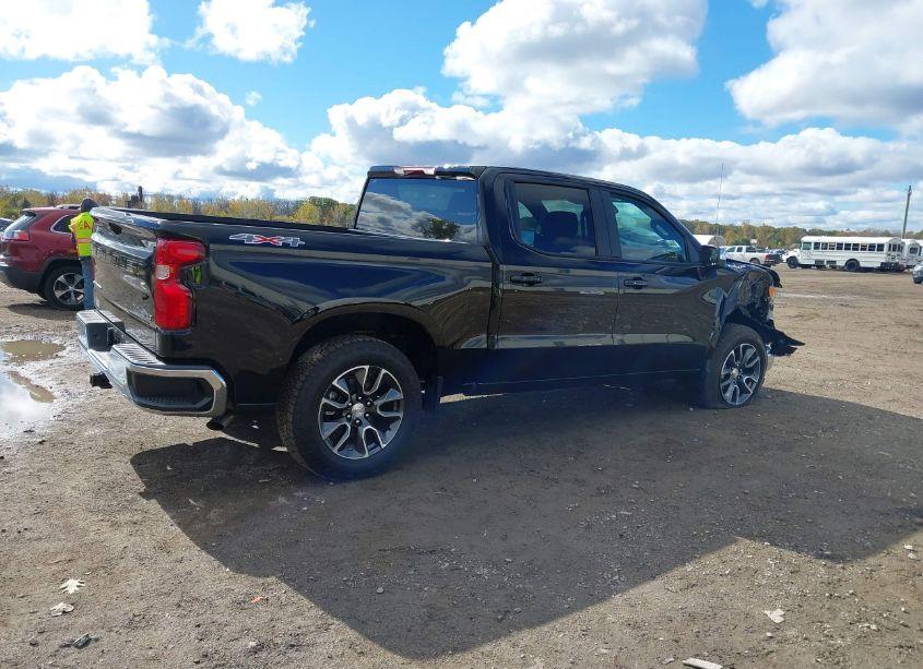 Photo 4 of 2024 Chevrolet Silverado 1500 4WD SHORT BED LT WITH 2FL (VIN 1GCPDKEK7RZ297852)