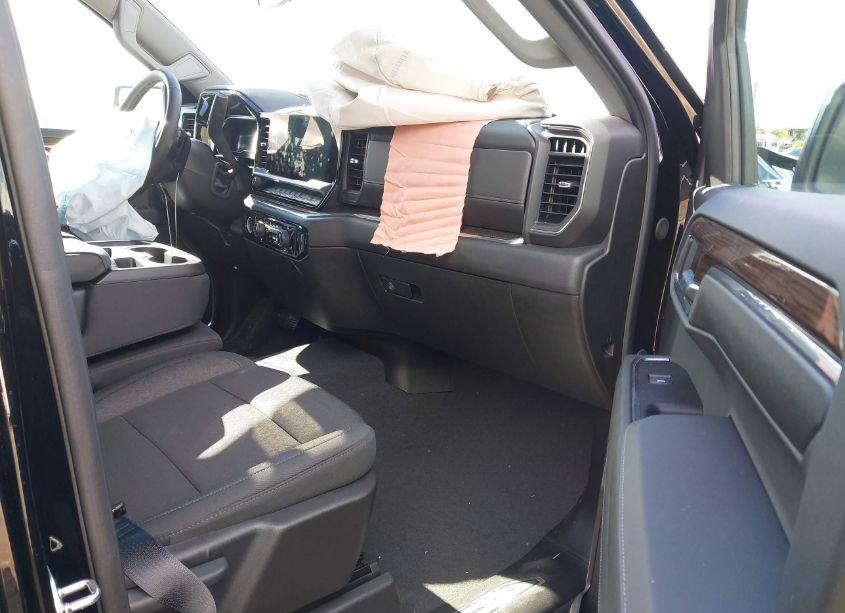 Photo 5 of 2024 Chevrolet Silverado 1500 4WD SHORT BED LT WITH 2FL (VIN 1GCPDKEK7RZ297852)