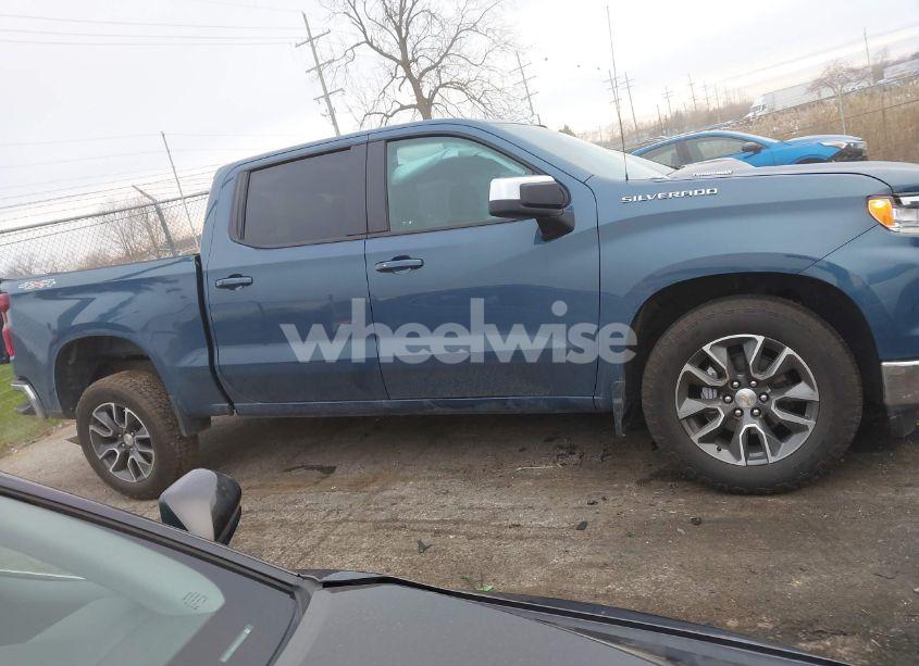 Photo 13 of 2024 Chevrolet Silverado 1500 4WD SHORT BED LT WITH 2FL (VIN 1GCPDKEK8RZ324833)