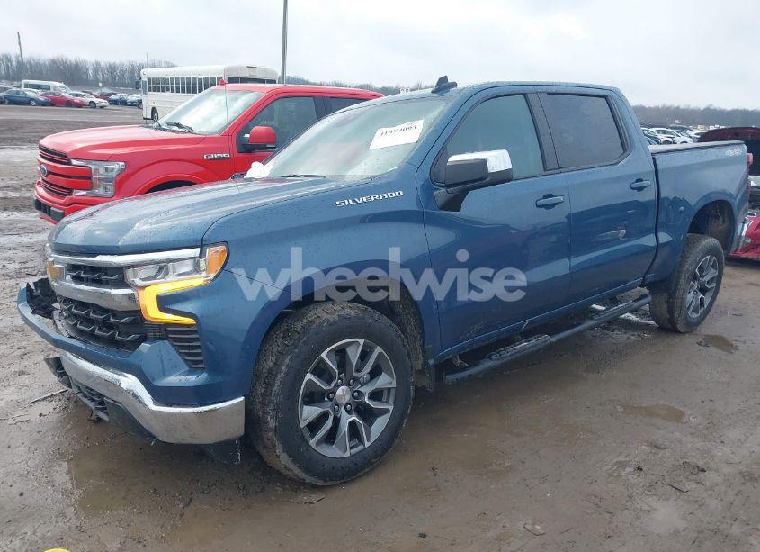 Photo 2 of 2024 Chevrolet Silverado 1500 4WD SHORT BED LT WITH 2FL (VIN 1GCPDKEK9RZ280356)