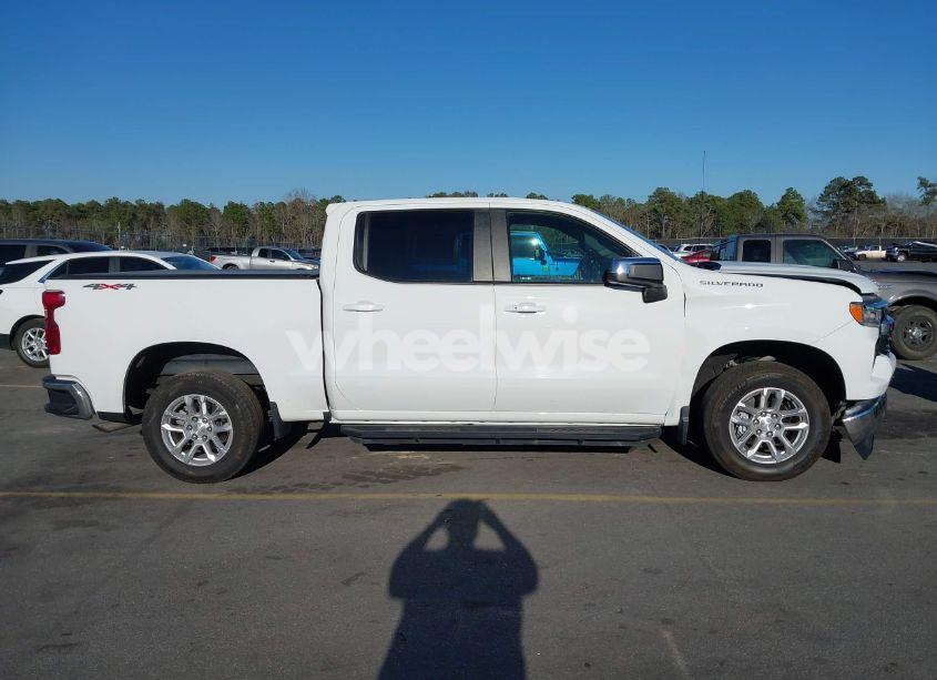 Photo 13 of 2022 Chevrolet Silverado 1500 4WD SHORT BED LT WITH 2FL (VIN 1GCPDKEKXNZ606711)