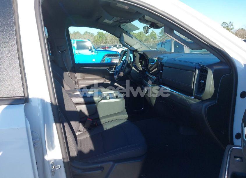 Photo 5 of 2022 Chevrolet Silverado 1500 4WD SHORT BED LT WITH 2FL (VIN 1GCPDKEKXNZ606711)