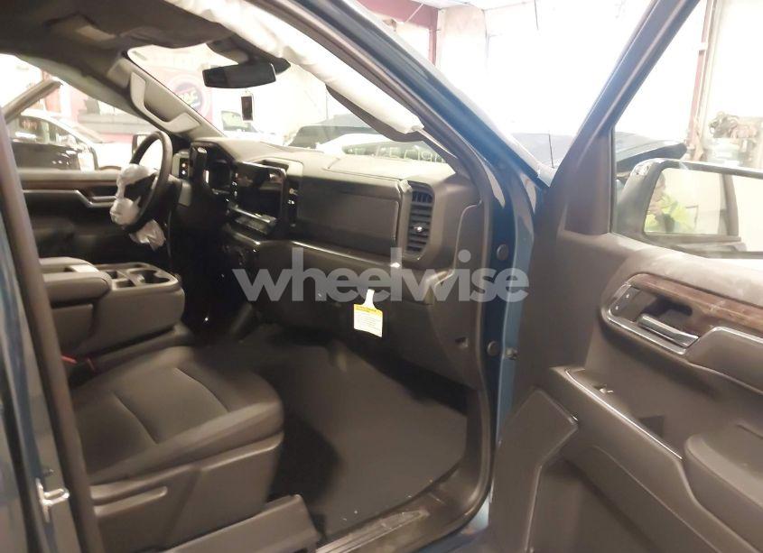 Photo 5 of 2024 Chevrolet Silverado 1500 4WD SHORT BED LT WITH 2FL (VIN 1GCPDKEKXRZ244644)