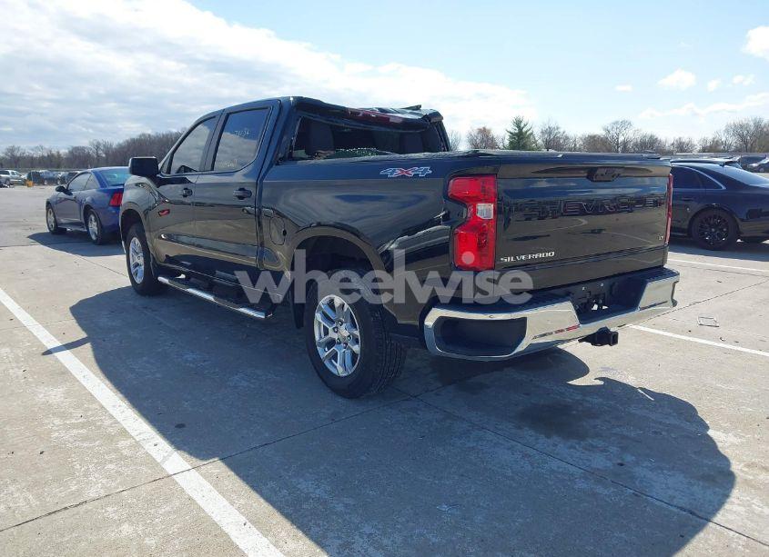 Photo 3 of 2024 Chevrolet Silverado 1500 4WD SHORT BED LT WITH 2FL (VIN 1GCPDKEKXRZ399338)