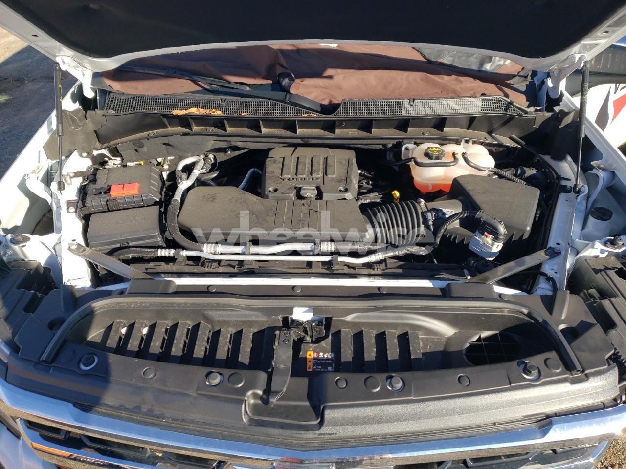 Photo 11 of 2025 CHEVROLET SILVERADO K1500 LT (VIN 1GCPKDEK1SZ253675)