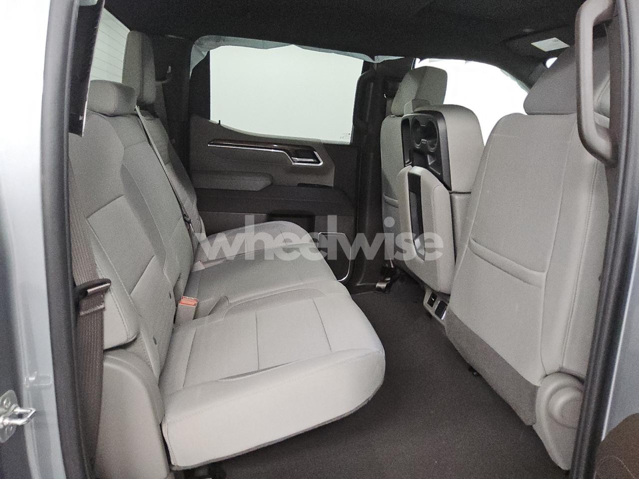 Photo 10 of 2025 CHEVROLET SILVERADO K1500 LT (VIN 1GCPKDEK9SZ251656)