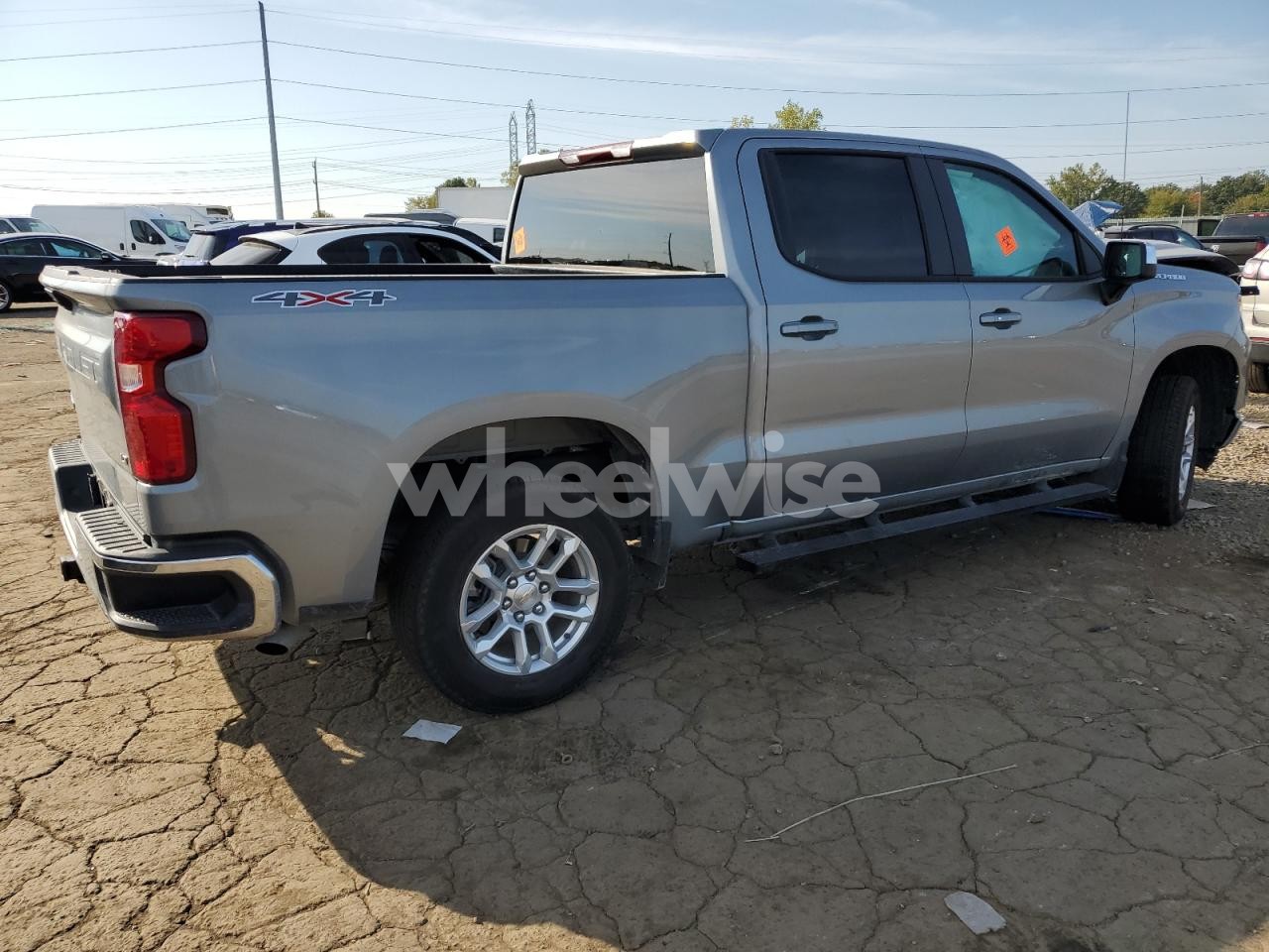 Photo 3 of 2025 CHEVROLET SILVERADO K1500 LT-L N/A (VIN 1GCPKKEK9SZ229287)