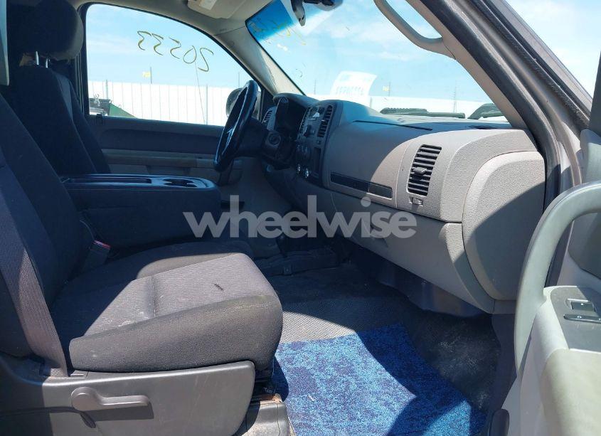 Photo 5 of 2010 Chevrolet Silverado 1500 WORK TRUCK (VIN 1GCPKPE00AZ172455)