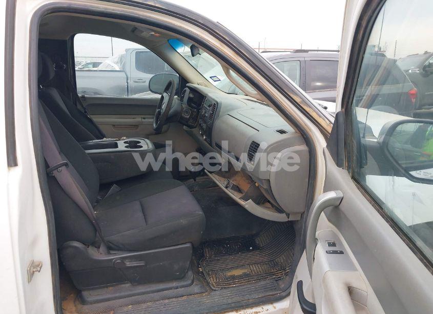 Photo 5 of 2010 Chevrolet Silverado 1500 WORK TRUCK (VIN 1GCPKPEA6AZ190161)