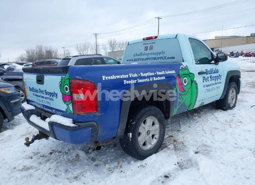 Photo 4 of 2010 Chevrolet Silverado 1500 LT (VIN 1GCPKSE01AZ297077)