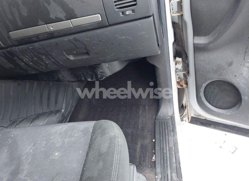 Photo 8 of 2010 Chevrolet Silverado 1500 LT (VIN 1GCPKSE01AZ297077)