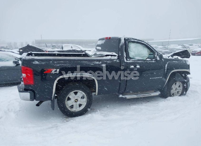 Photo 13 of 2010 Chevrolet Silverado 1500 LT (VIN 1GCPKSE05AZ291038)