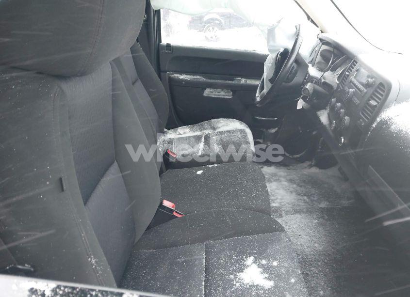 Photo 5 of 2010 Chevrolet Silverado 1500 LT (VIN 1GCPKSE05AZ291038)