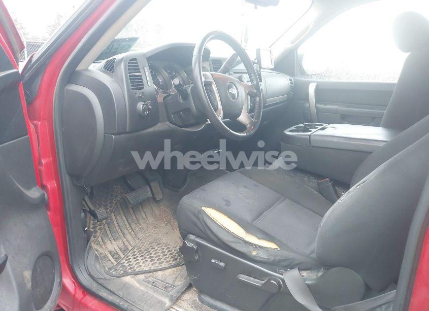 Photo 5 of 2010 Chevrolet Silverado 1500 LT (VIN 1GCPKSE06AZ202884)