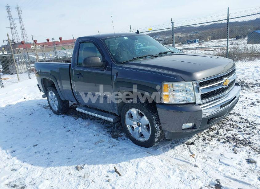 2010 Chevrolet Silverado 1500 LT (VIN 1GCPKSE07AZ265542) main photo