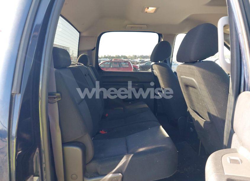 Photo 8 of 2011 Chevrolet Silverado 1500 LT (VIN 1GCPKSE30BF152108)