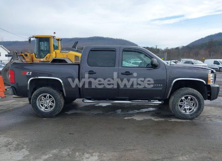 Photo 14 of 2011 Chevrolet Silverado 1500 LT (VIN 1GCPKSE30BF161097)