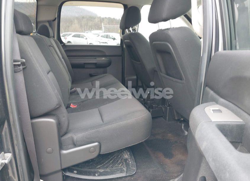 Photo 8 of 2011 Chevrolet Silverado 1500 LT (VIN 1GCPKSE30BF161097)