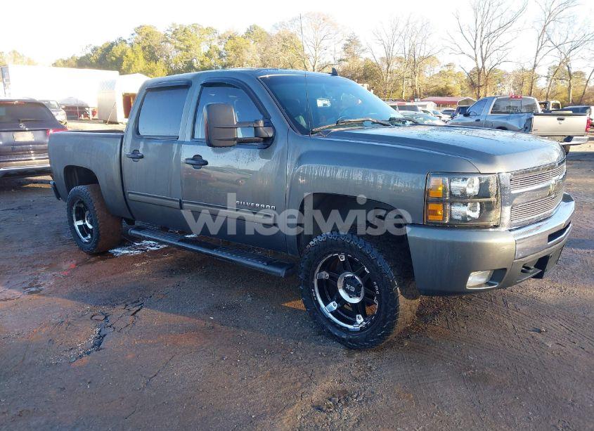 2011 Chevrolet Silverado 1500 LT (VIN 1GCPKSE32BF168147) main photo