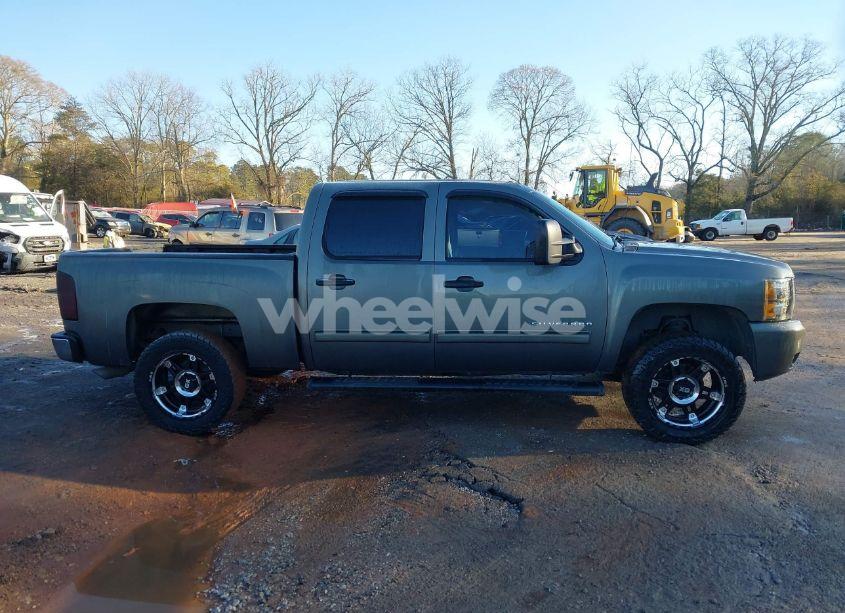 Photo 13 of 2011 Chevrolet Silverado 1500 LT (VIN 1GCPKSE32BF168147)