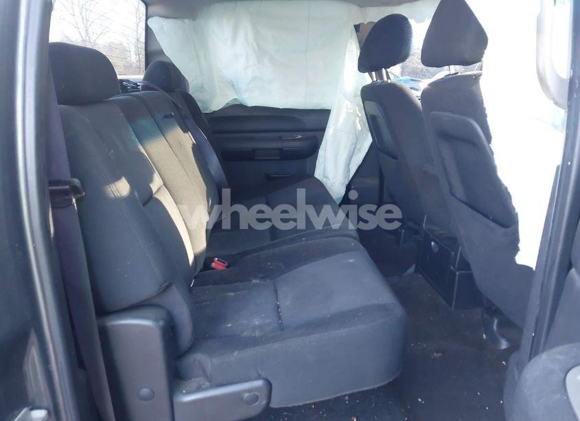 Photo 8 of 2011 Chevrolet Silverado 1500 LT (VIN 1GCPKSE32BF168147)