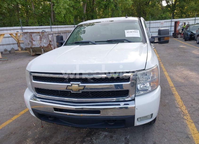 Photo 13 of 2011 Chevrolet Silverado 1500 LT (VIN 1GCPKSE33BF226038)