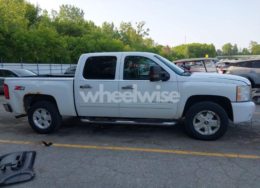 Photo 14 of 2011 Chevrolet Silverado 1500 LT (VIN 1GCPKSE33BF226038)