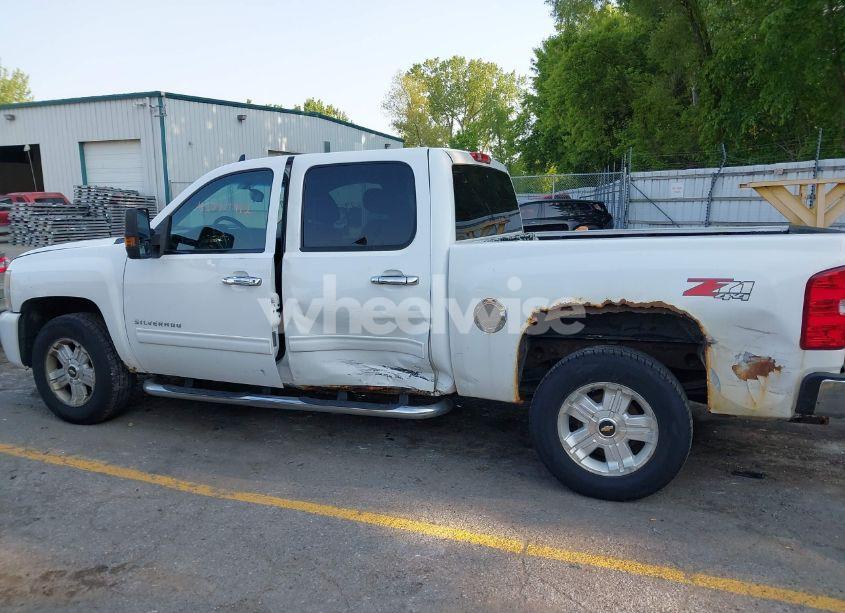 Photo 15 of 2011 Chevrolet Silverado 1500 LT (VIN 1GCPKSE33BF226038)
