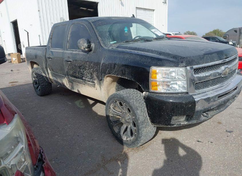 2011 Chevrolet Silverado 1500 LT (VIN 1GCPKSE37BF139873) main photo