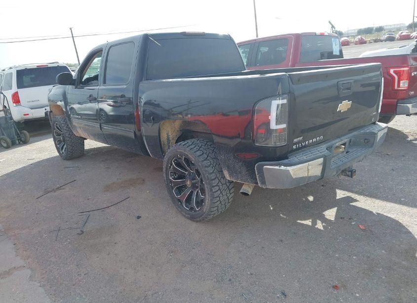 Photo 3 of 2011 Chevrolet Silverado 1500 LT (VIN 1GCPKSE37BF139873)